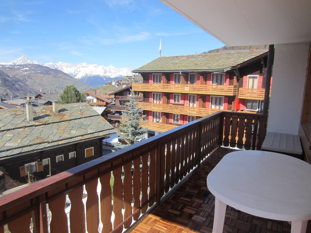 Appartement In 1700M Mit Traumblick Grachen Ngoại thất bức ảnh